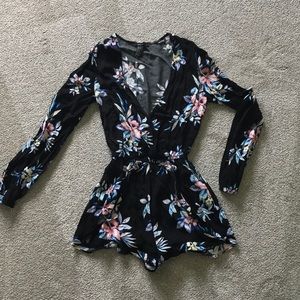 Black Floral Romper 🌸🌼🌺